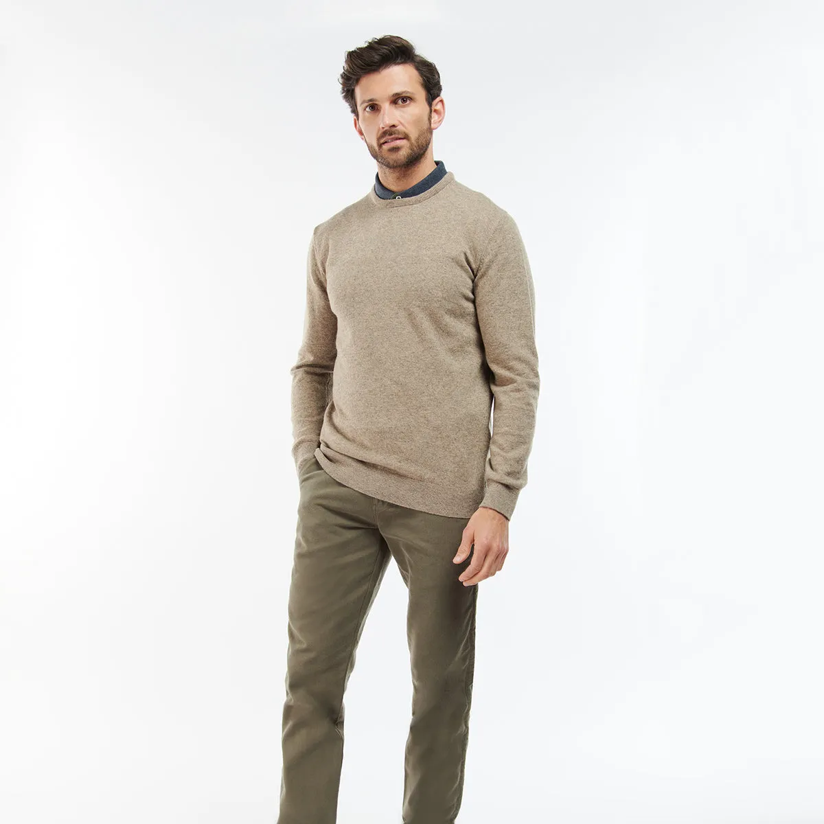 Barbour - Essential Lambswool Crew Neck Jumper in Fossil