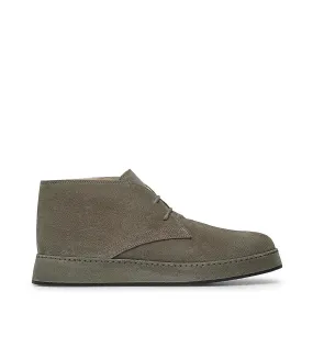 Clay suede desert boots