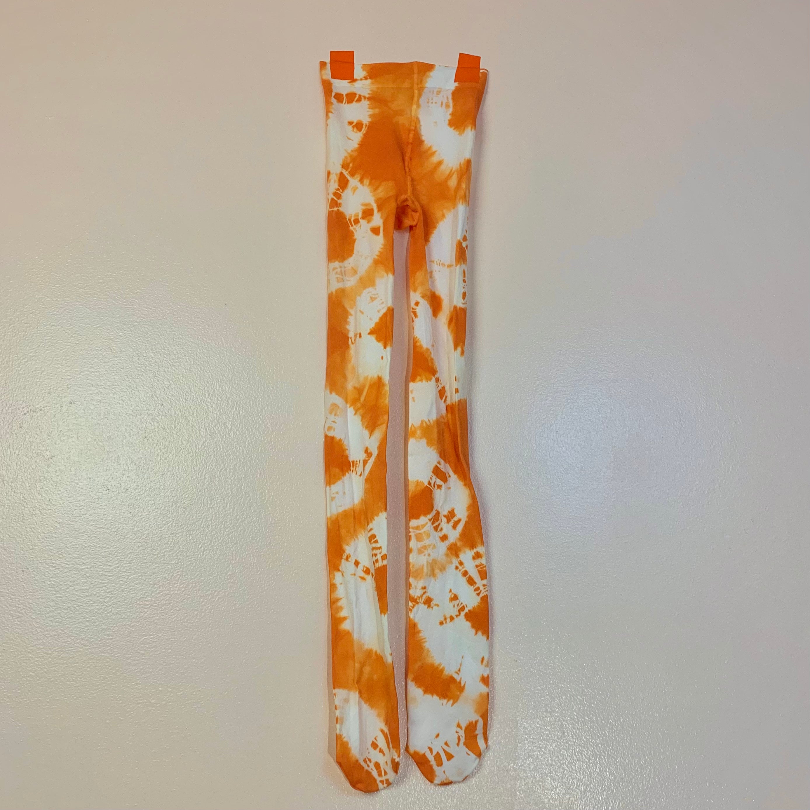 Recycled clementine tie dye tights