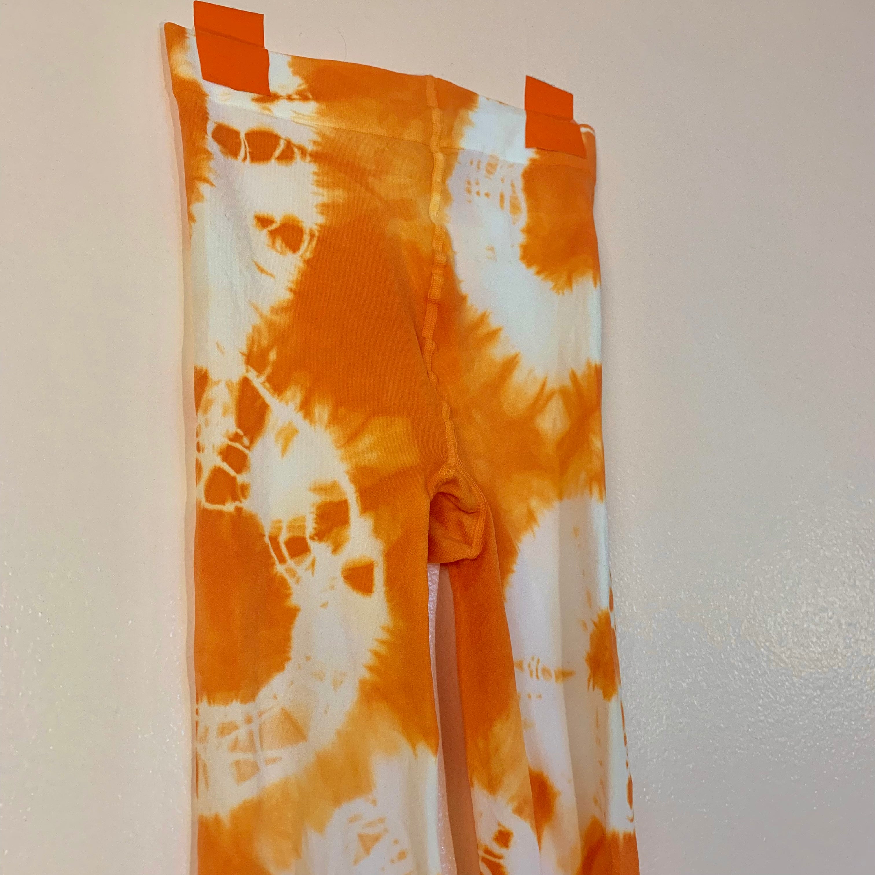 Recycled clementine tie dye tights