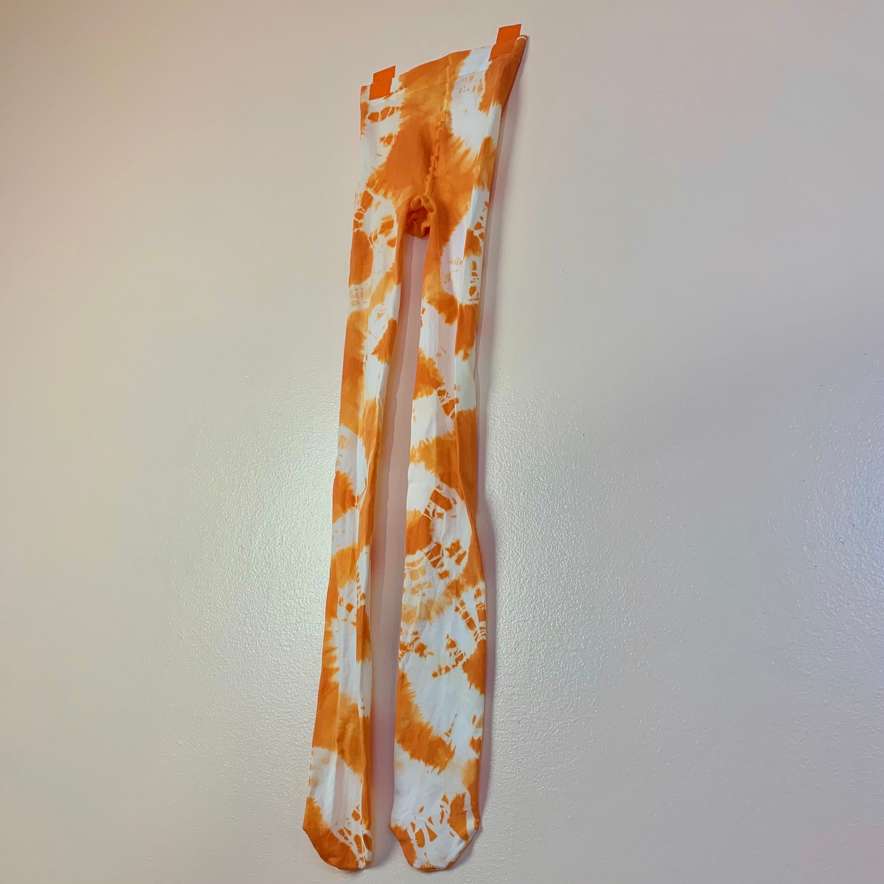 Recycled clementine tie dye tights