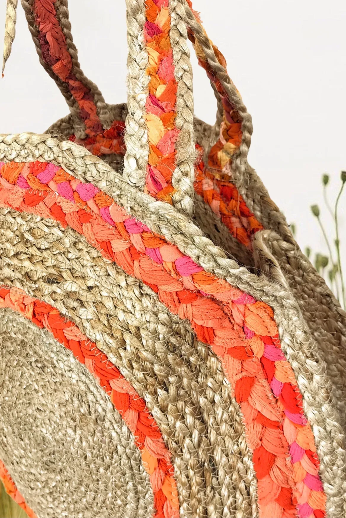 ROSE GARDEN WOVEN JUTE TOTE / SHOULDER BAG