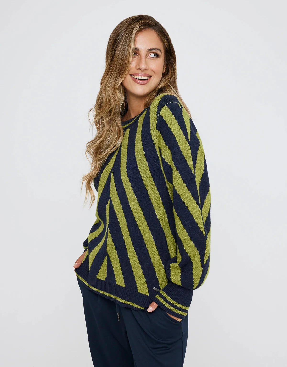 Striped Round Neck Sweater - Piraru