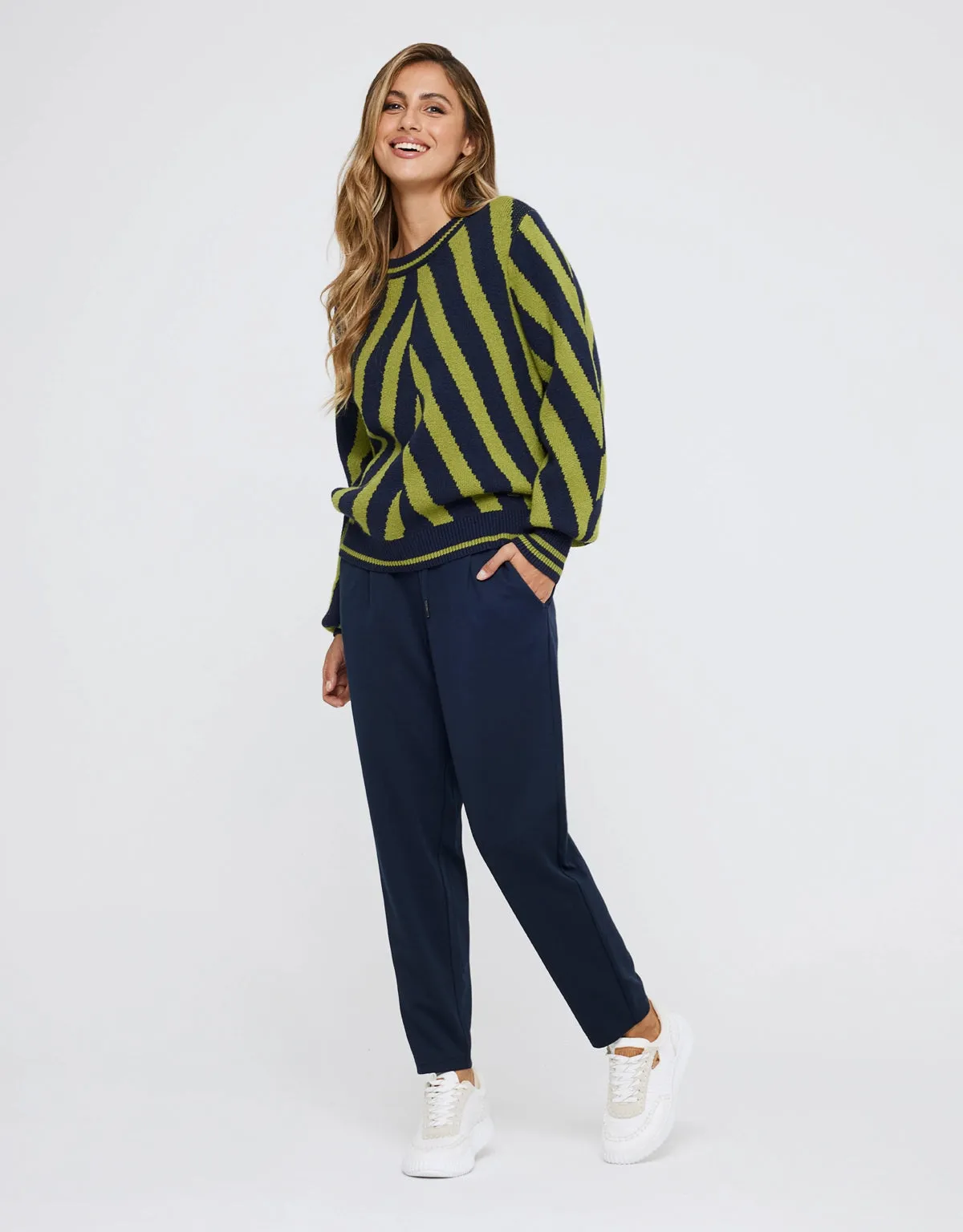 Striped Round Neck Sweater - Piraru