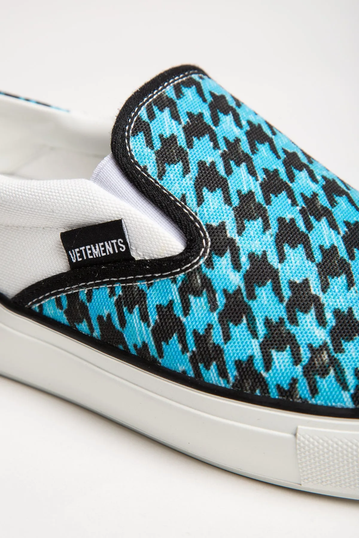 VETEMENTS | BLUE HOUNDSTOOTH BABOUCHE SLIP ON SNEAKERS